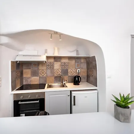 Whitewashed Pensionat 3*