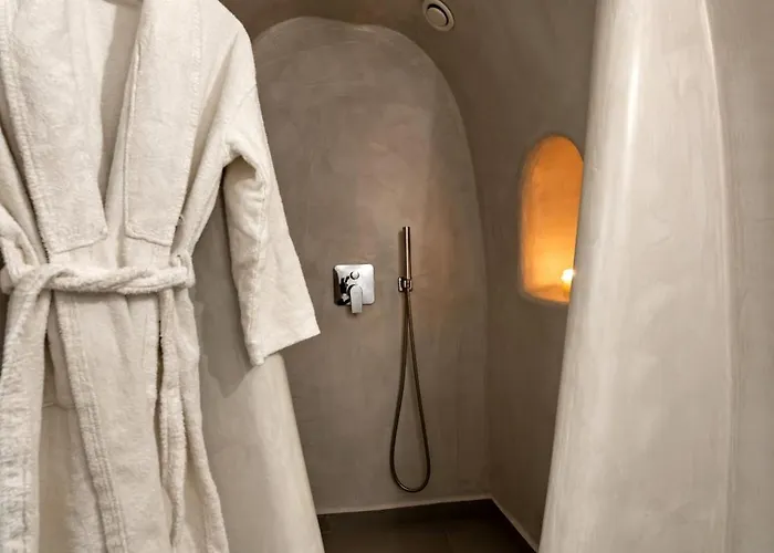 Whitewashed 招待所 3*