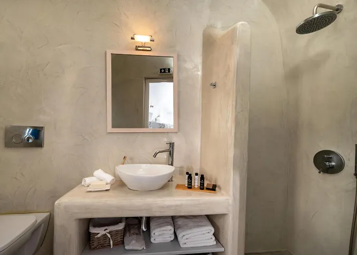 Whitewashed 메사리아