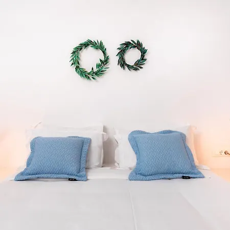 Whitewashed 3*