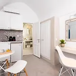 Whitewashed 3* メッサリア